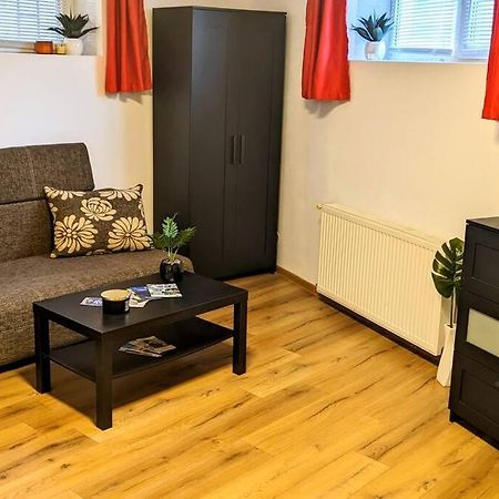 Cosy One Bedroom Flat With Free Parking & Wifi Cluj-Napoca Luaran gambar